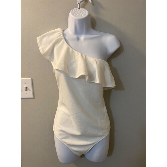 Show Me Your Mumu Ophelia Ruffle One Shoulder Bodysuit in White. Size Medium - Picture 2 of 4